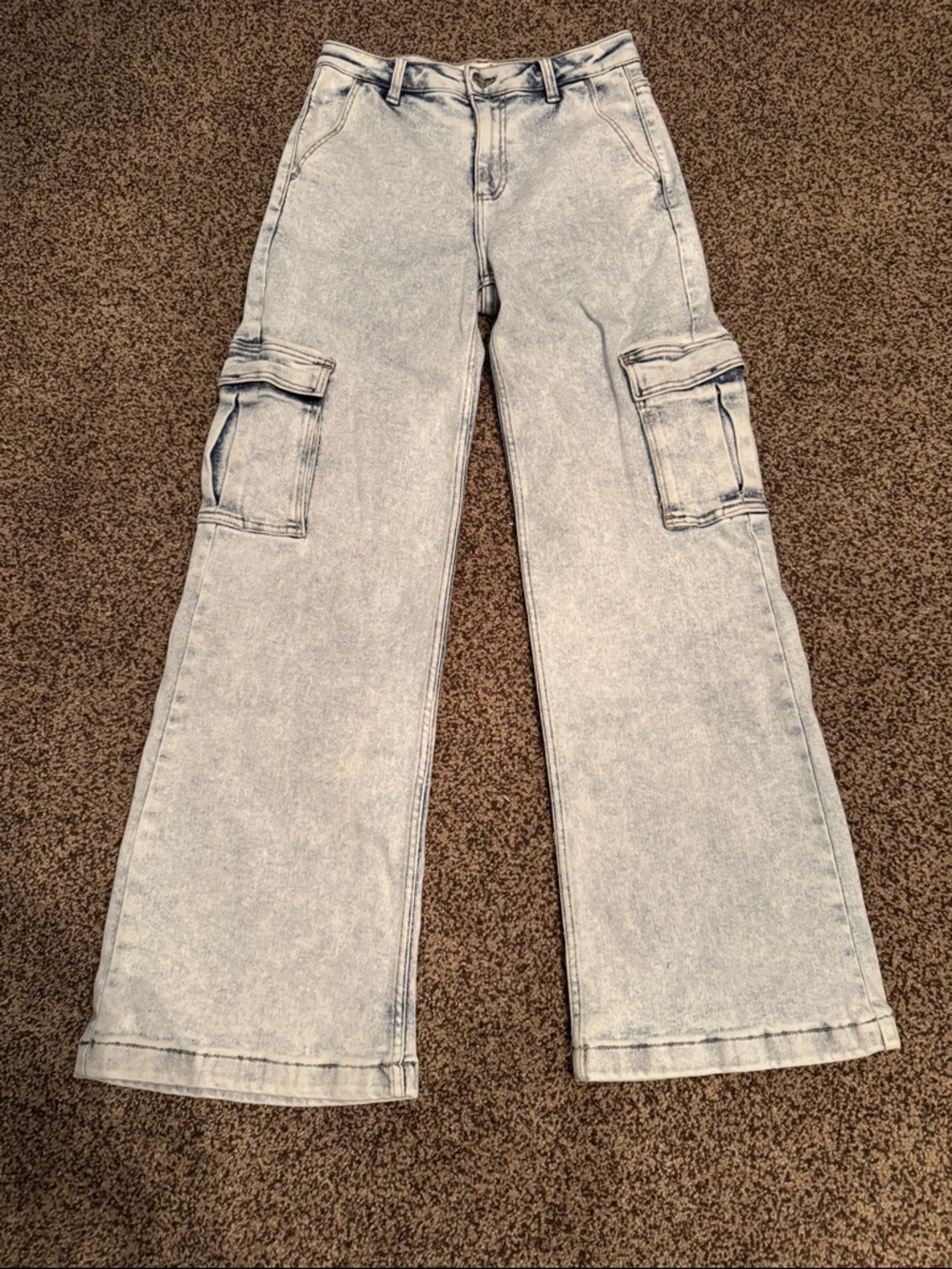 Like New Risen Light Wash Cargo Denim Jeans